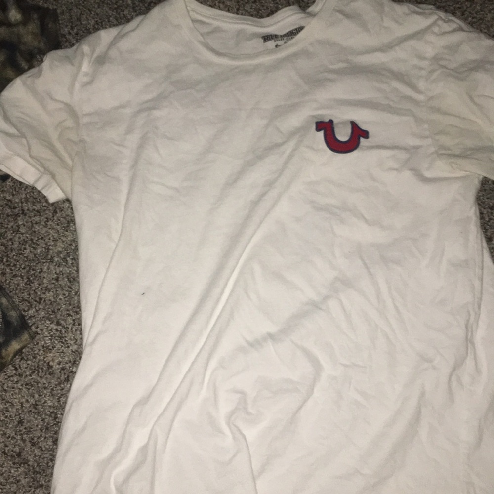 A true religion shirt, it’s a medium